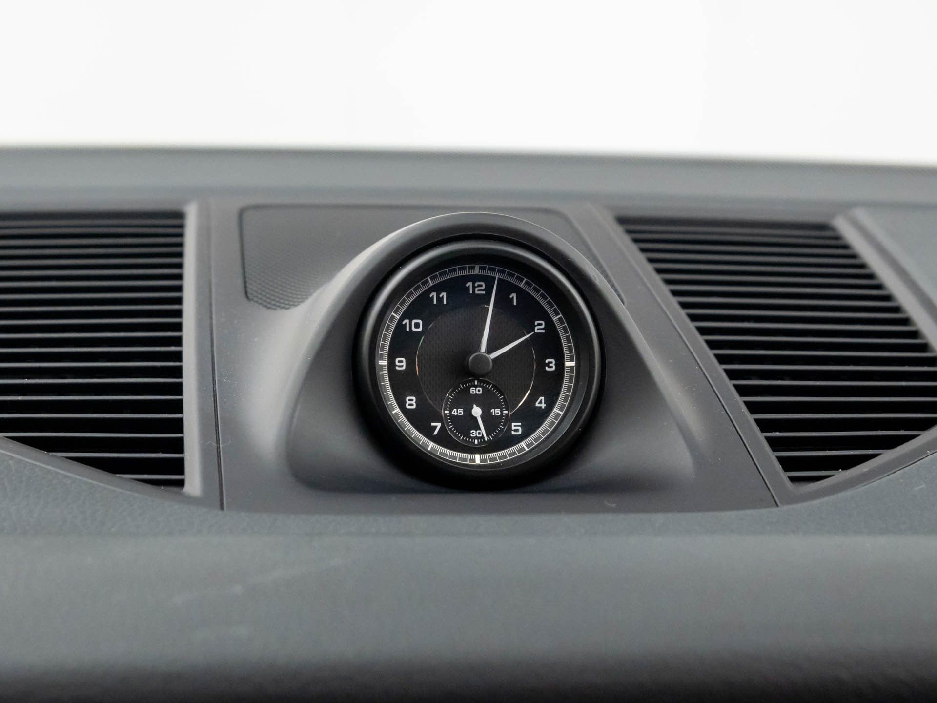 Certified 2023 Porsche Macan S image 25