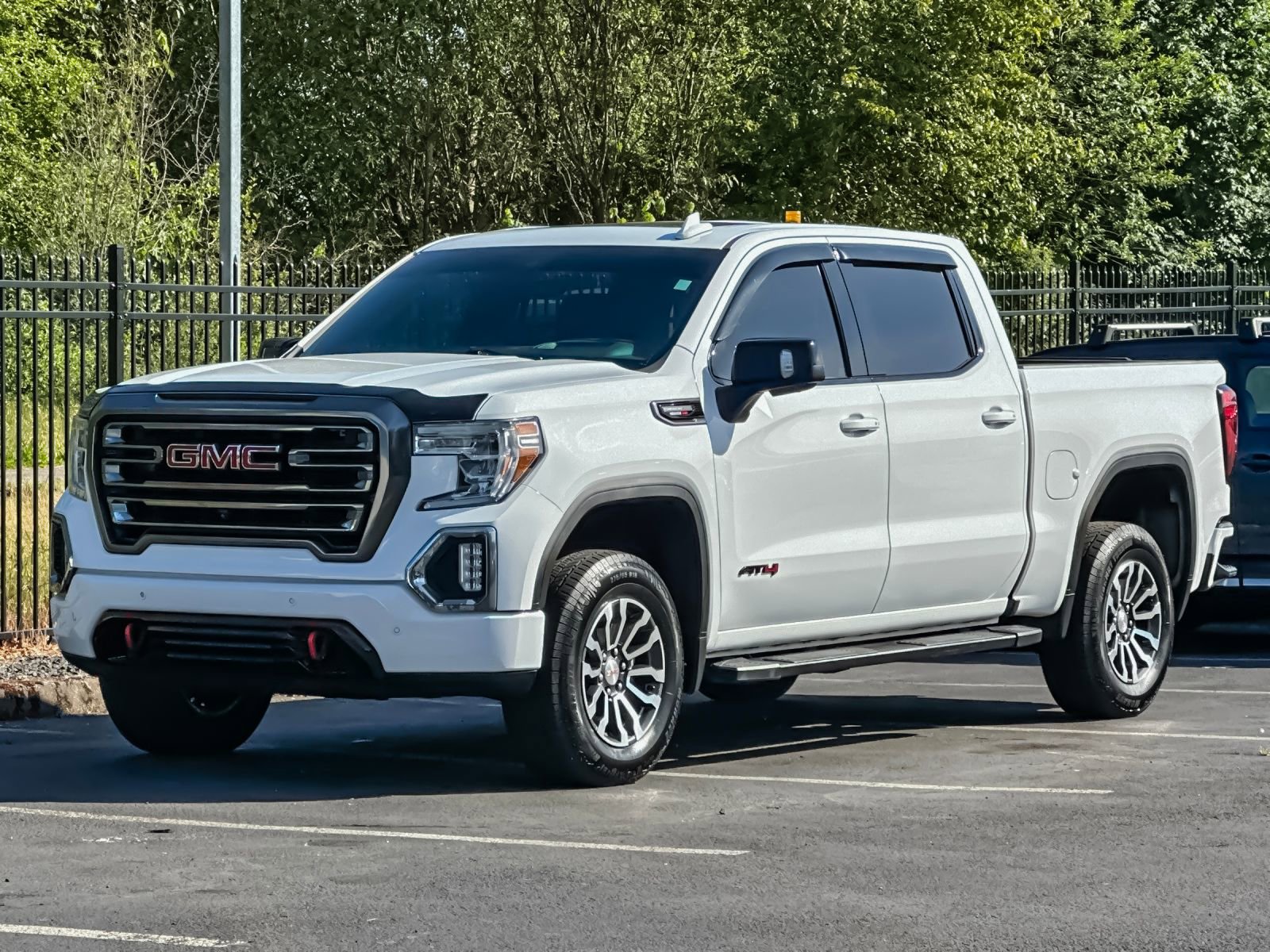 Used 2020 GMC Sierra 1500 AT4 w/ AT4 Premium Package AWD/4WD image 7