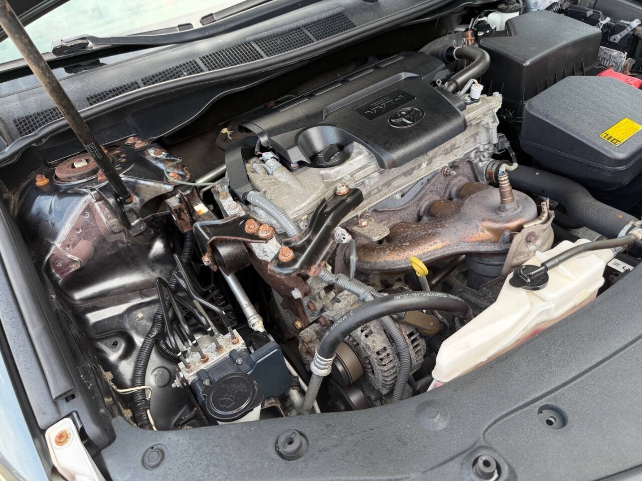 Used 2012 Toyota Camry LE w/ Preferred Accessory Pkg FWD image 17