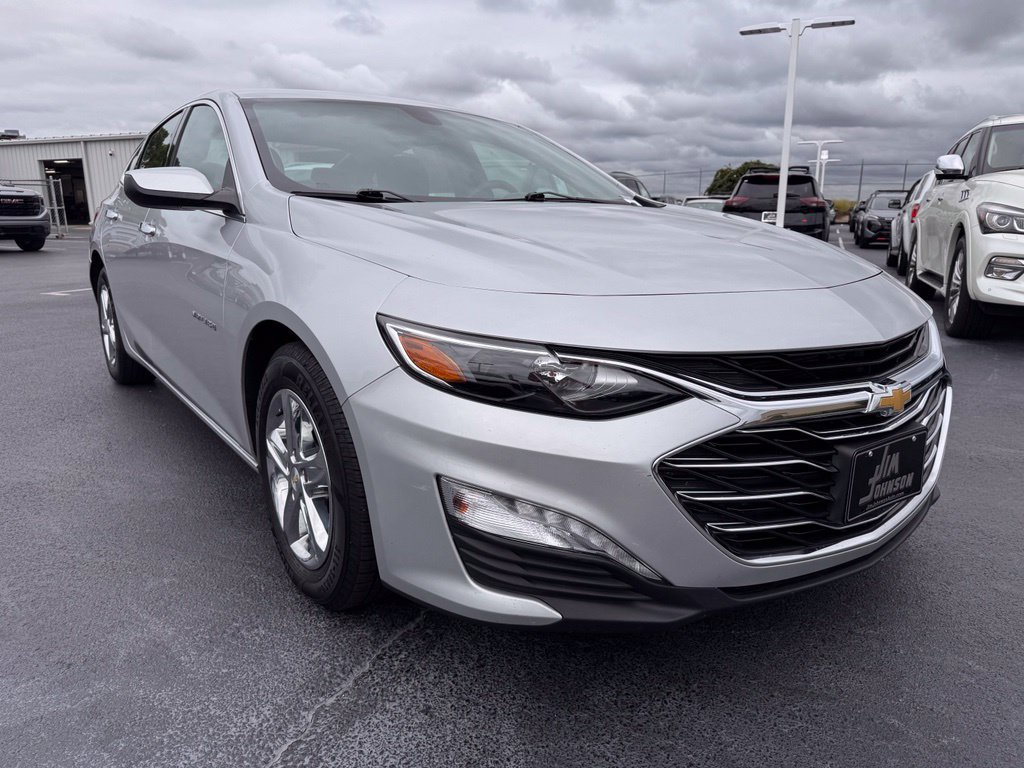 Used 2022 Chevrolet Malibu LT FWD image 7