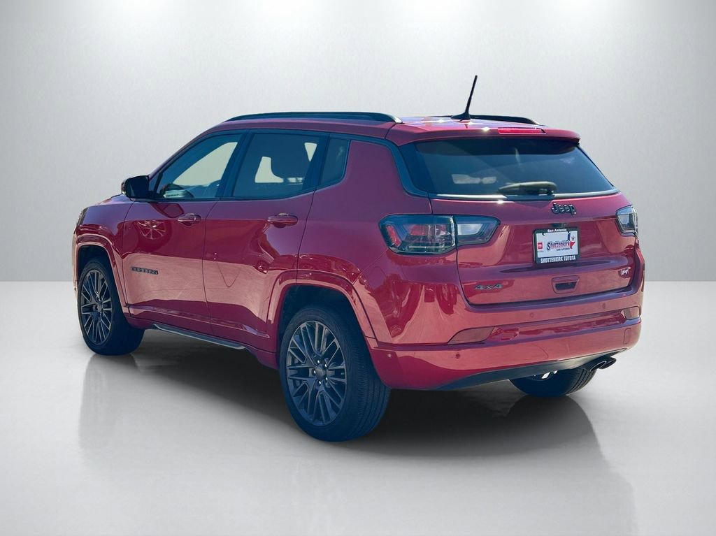 Used 2022 Jeep Compass Limited w/ (RED) Package image 7