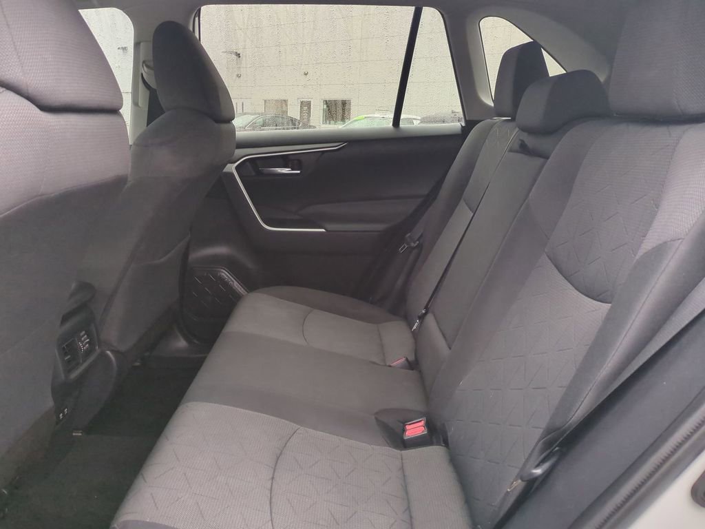 Used 2021 Toyota RAV4 XLE image 14
