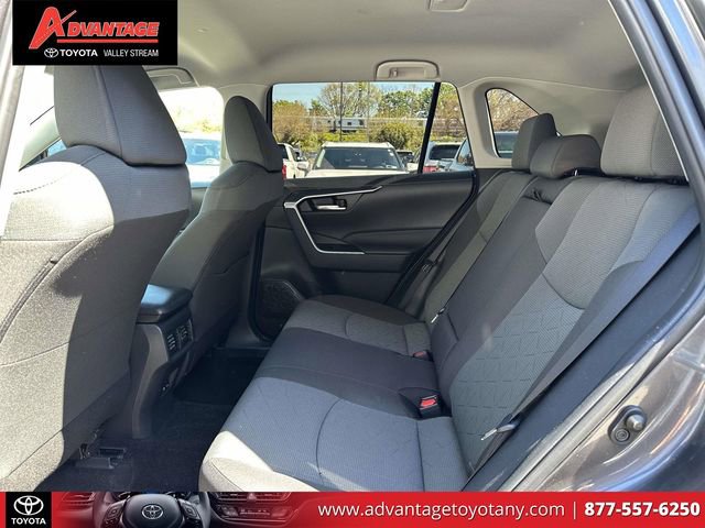 Used 2024 Toyota RAV4 XLE AWD/4WD image 14
