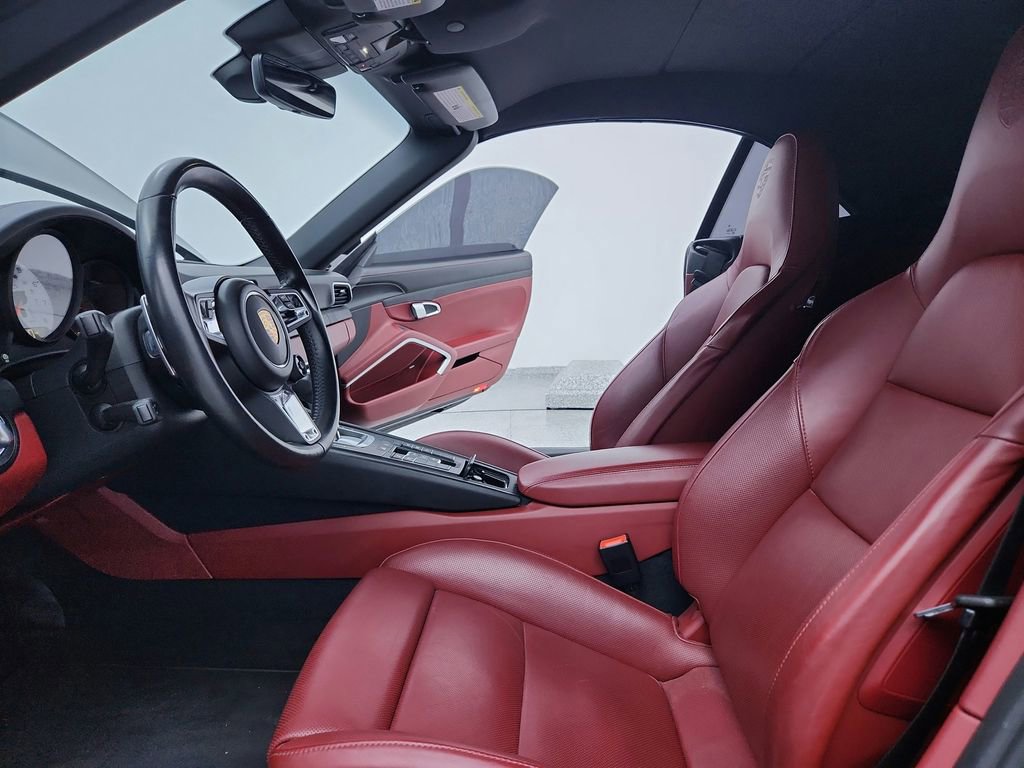 Used 2018 Porsche 911 Carrera 4 GTS image 24