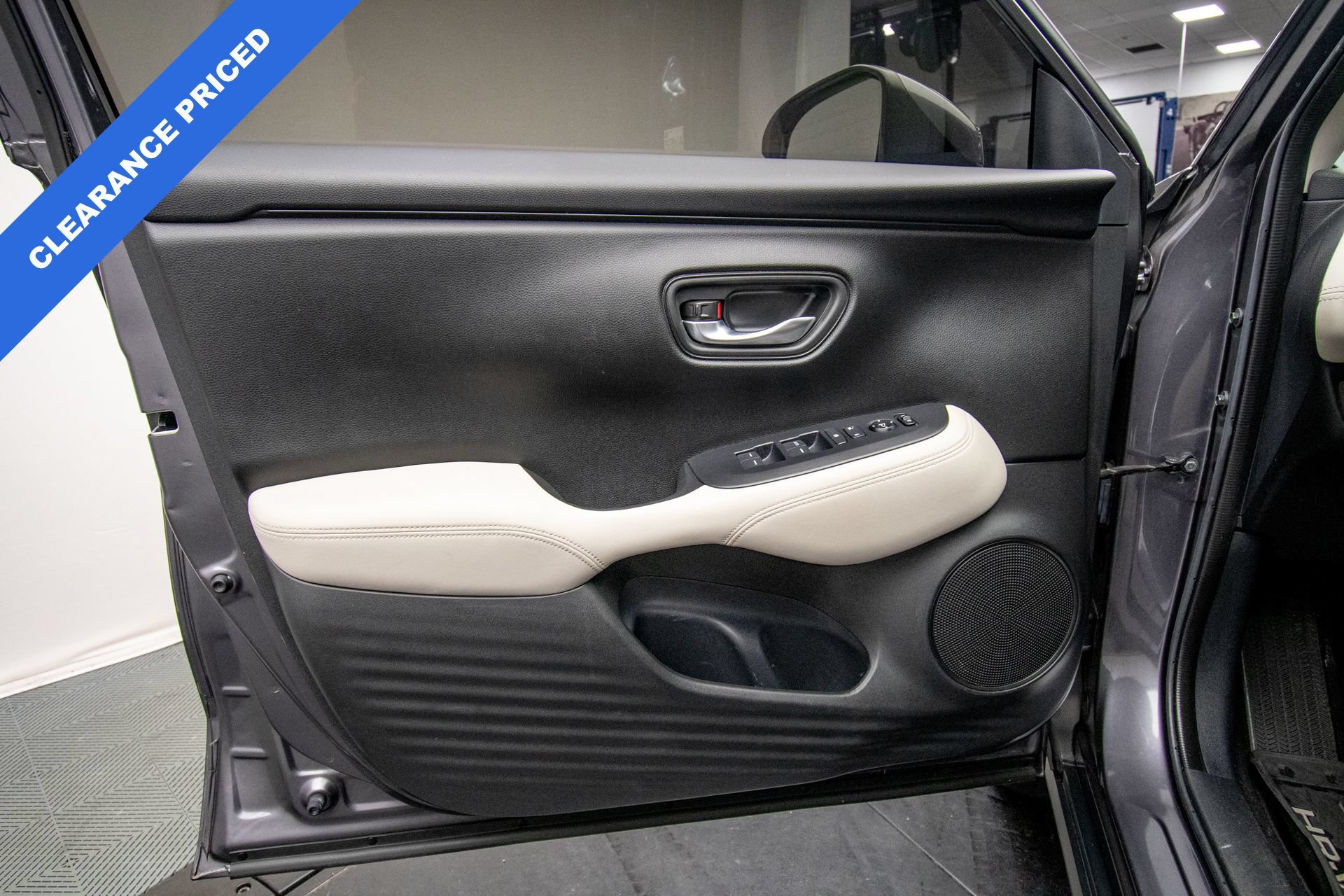Used 2024 Honda HR-V LX image 20