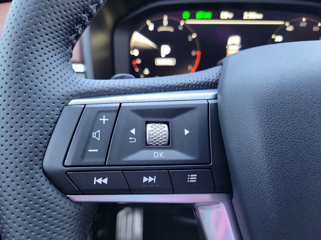 New 2025 Mitsubishi Outlander SEL image 20