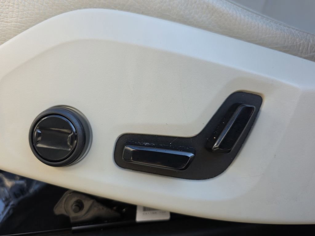 Used 2022 Volvo XC90 T5 Momentum w/ Advanced Package image 44