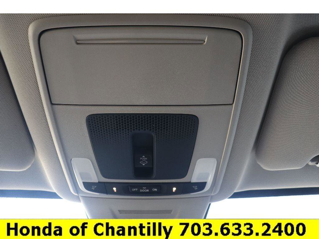 Used 2025 Honda CR-V EX image 18