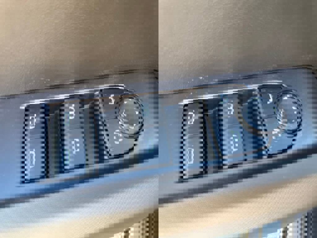 New 2026 GMC Canyon Elevation w/ Convenience Package image 16