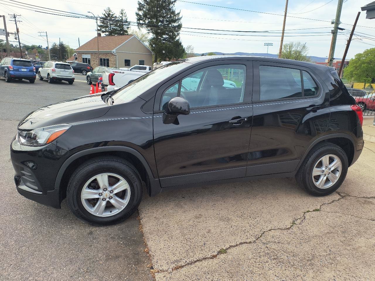 Used 2020 Chevrolet Trax LS AWD/4WD image 7
