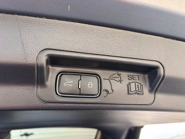 Used 2025 Ford Explorer ST AWD/4WD image 36