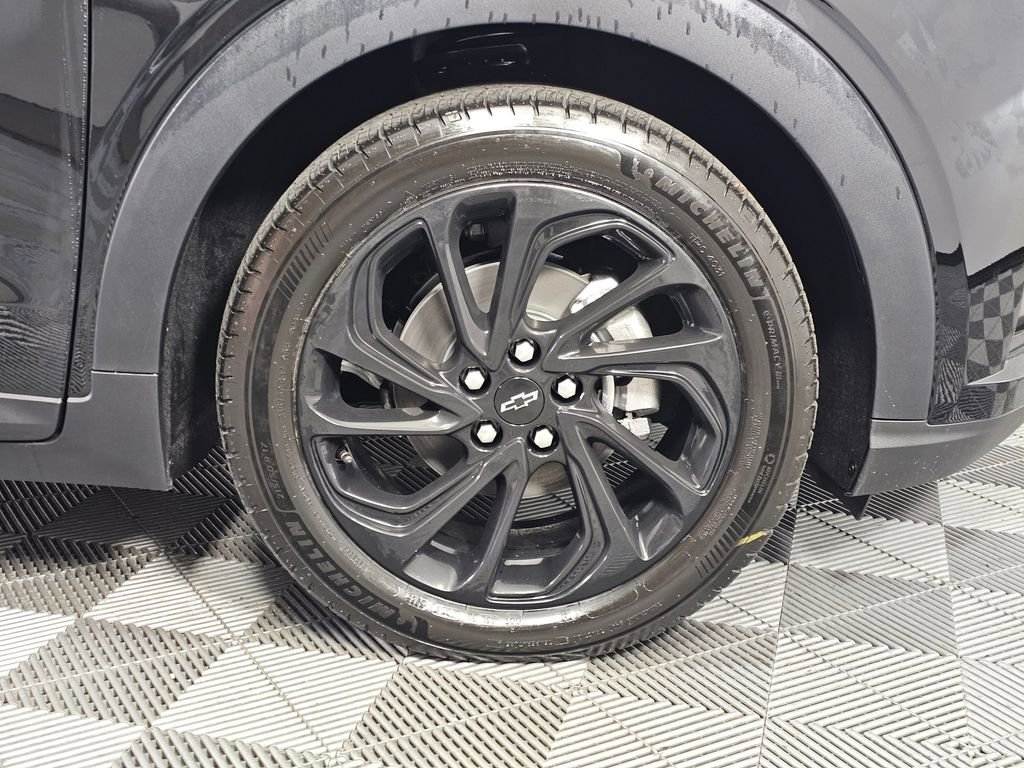 New 2027 Chevrolet Bolt RS w/ Technology Package image 9