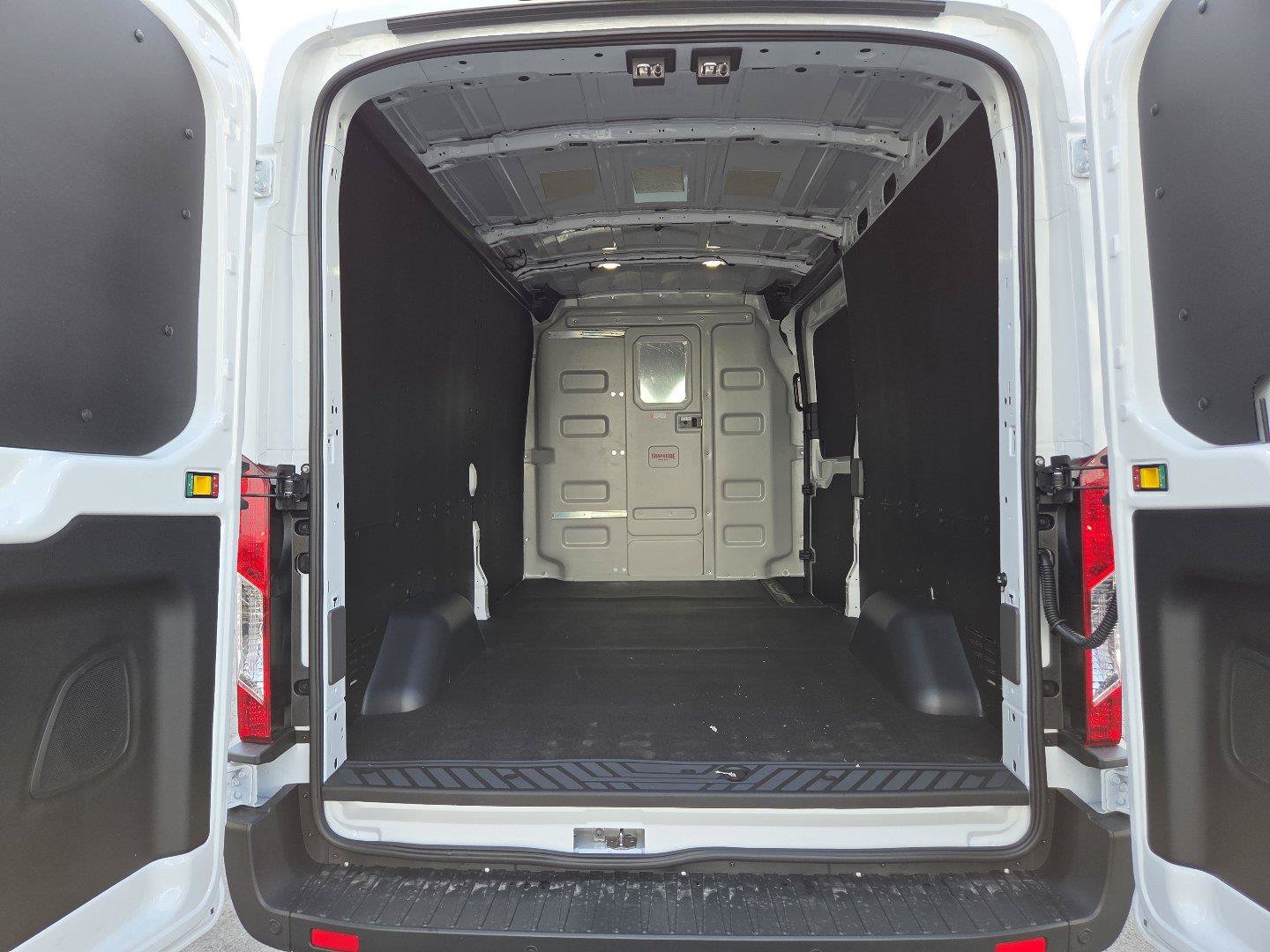 New 2026 Ford Transit 250 148 Medium Roof w/ Interior Upgrade Package RWD image 15