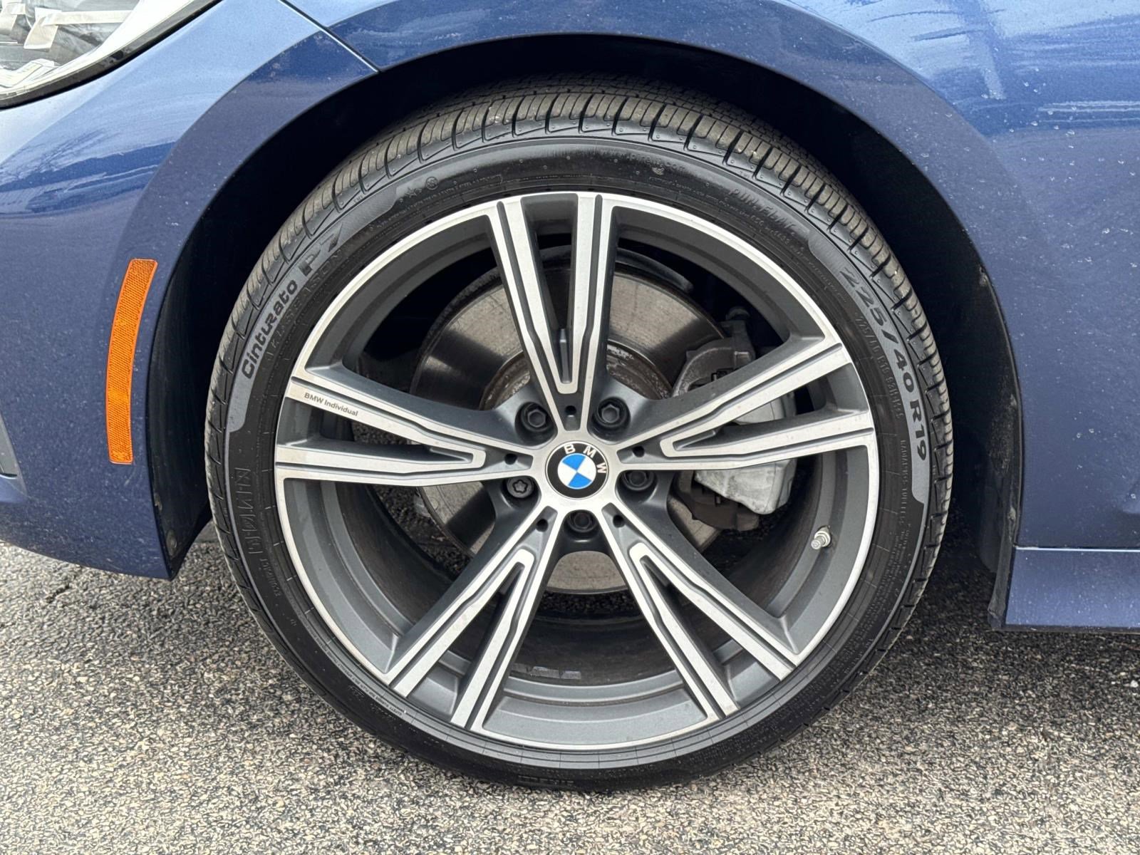 Used 2022 BMW 330i xDrive Sedan w/ Premium Package image 9