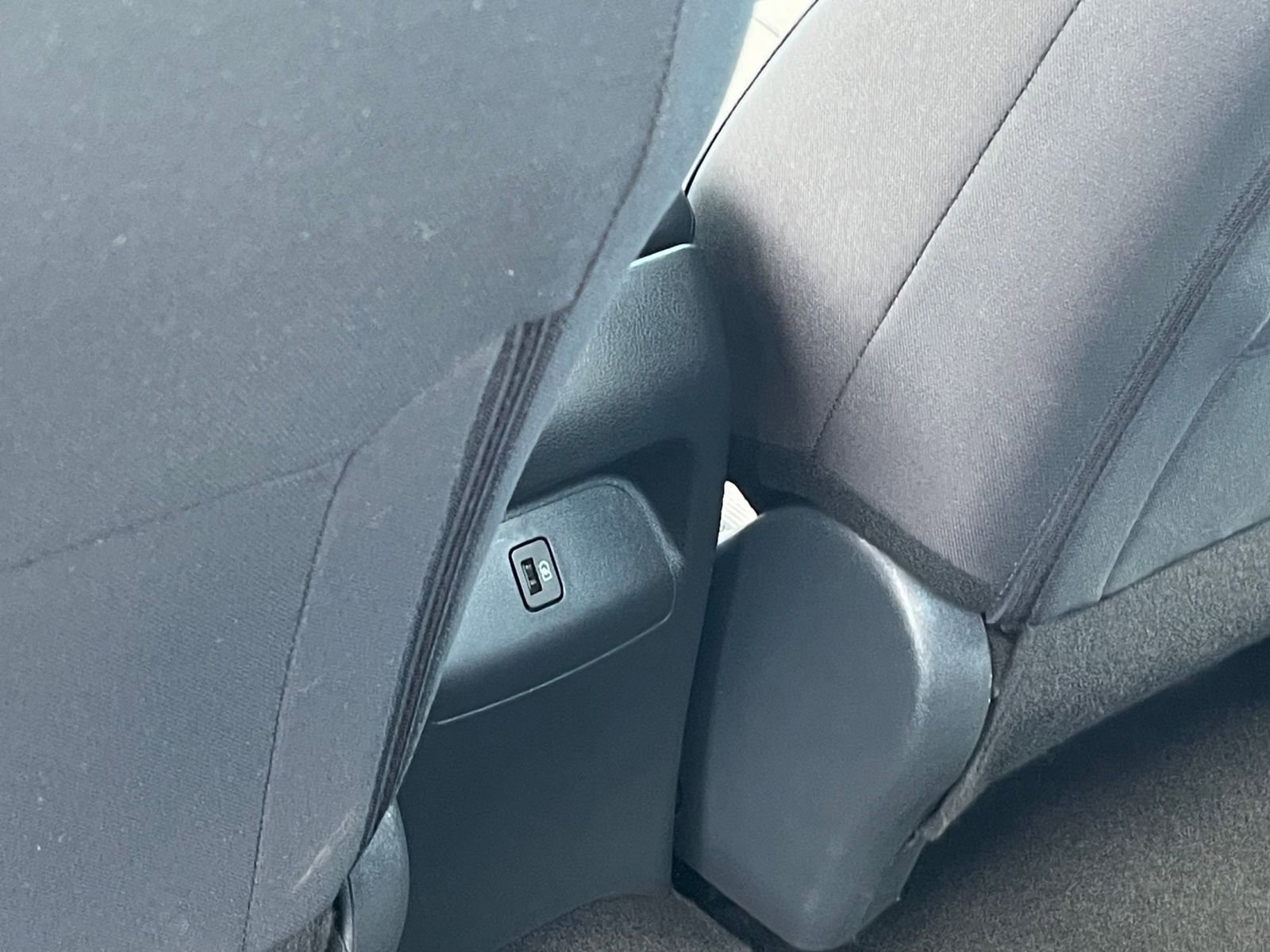Used 2025 Nissan Sentra SV FWD image 23