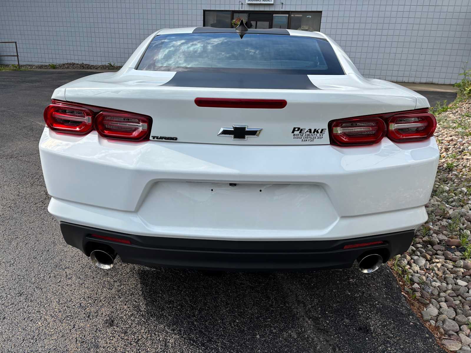 Used 2021 Chevrolet Camaro LS RWD image 4