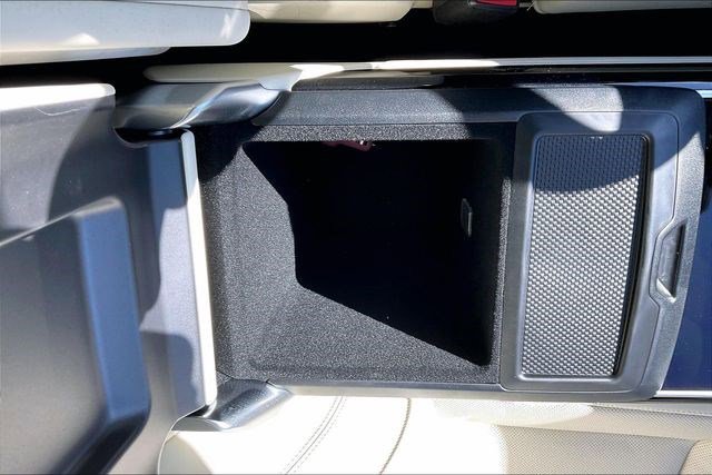 Used 2025 Land Rover Range Rover Long Wheelbase SE image 38