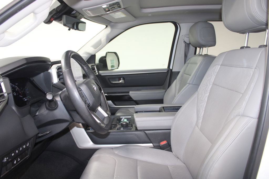 Used 2024 Toyota Tundra Limited AWD/4WD image 18