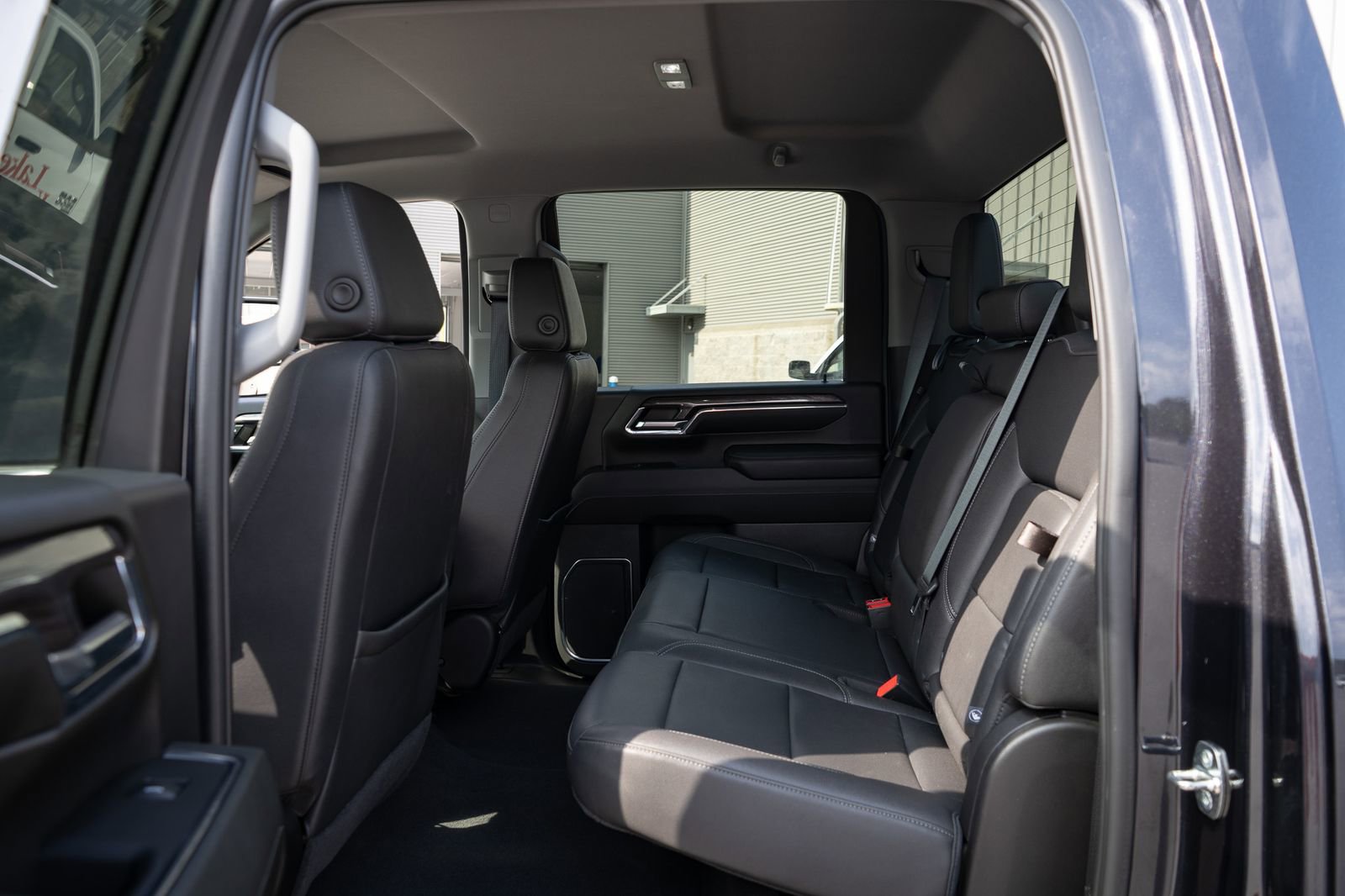 Used 2024 Chevrolet Silverado 2500 LTZ AWD/4WD image 18