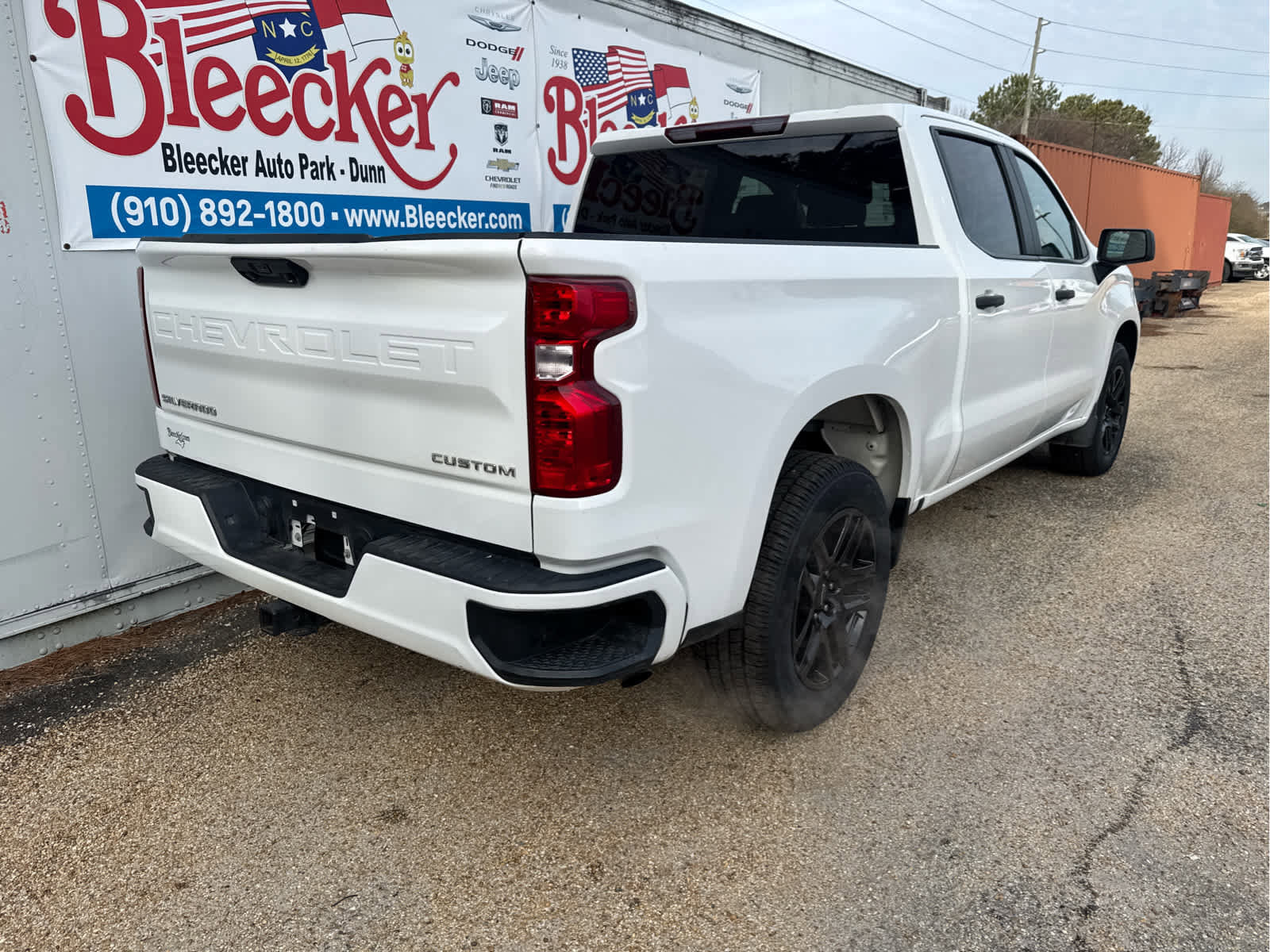 Used 2024 Chevrolet Silverado 1500 Custom image 3