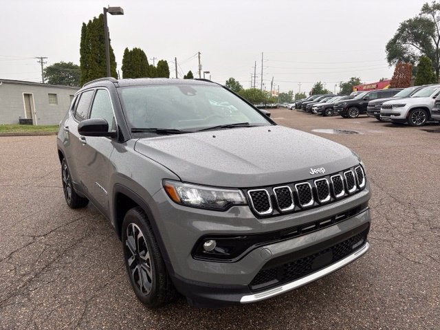 Used 2024 Jeep Compass Limited AWD/4WD image 7