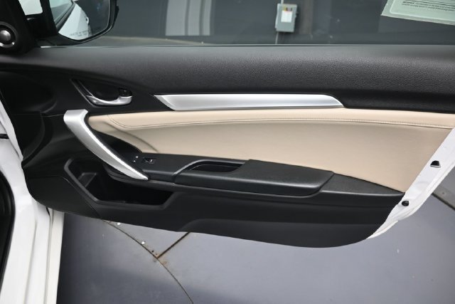 Used 2019 Honda Civic Touring image 27