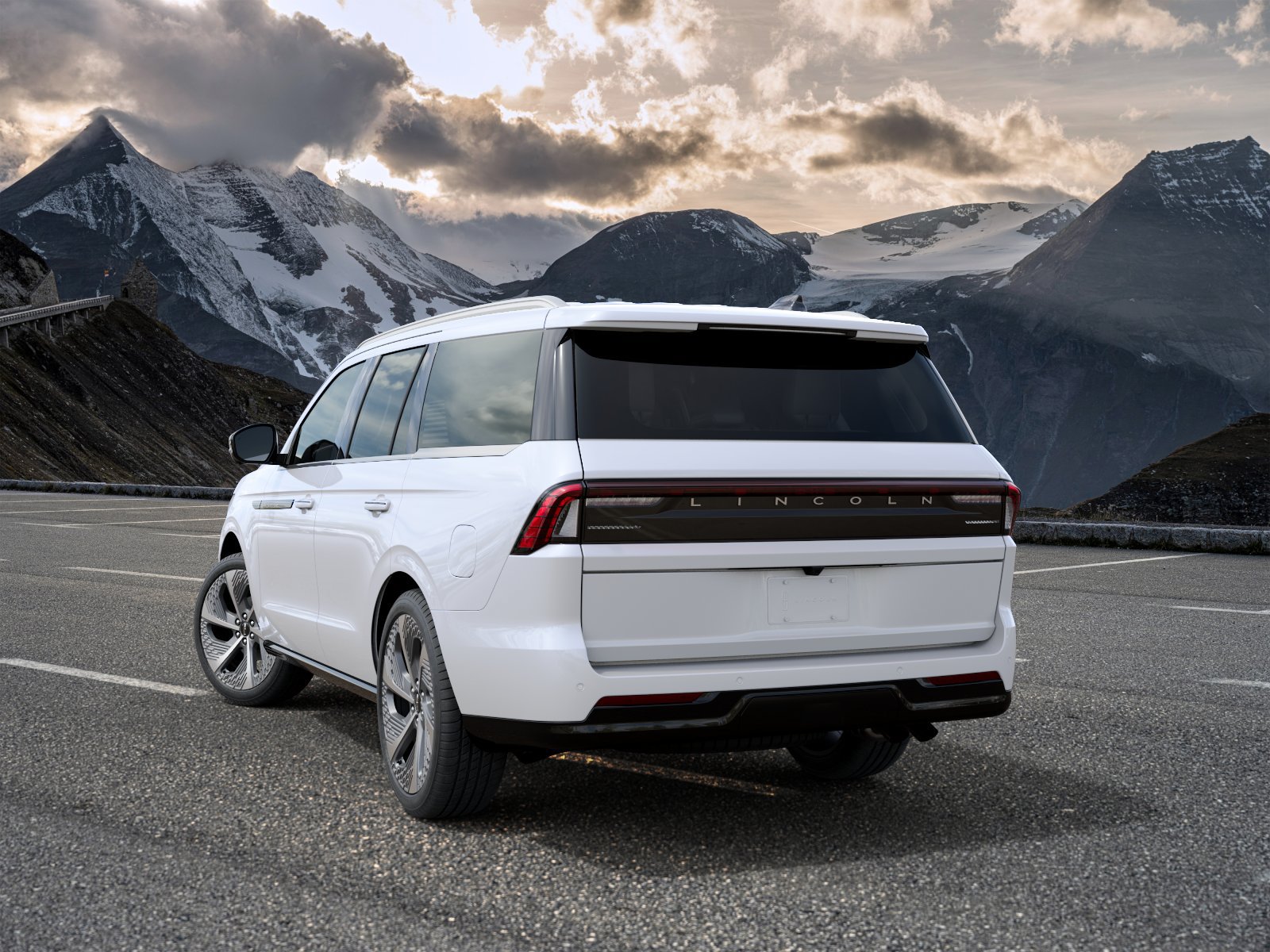 New 2027 Lincoln Navigator Black Label AWD/4WD image 3