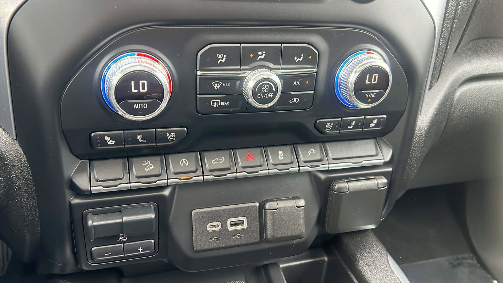 Used 2020 GMC Sierra 1500 SLT w/ SLT Premium Package image 16