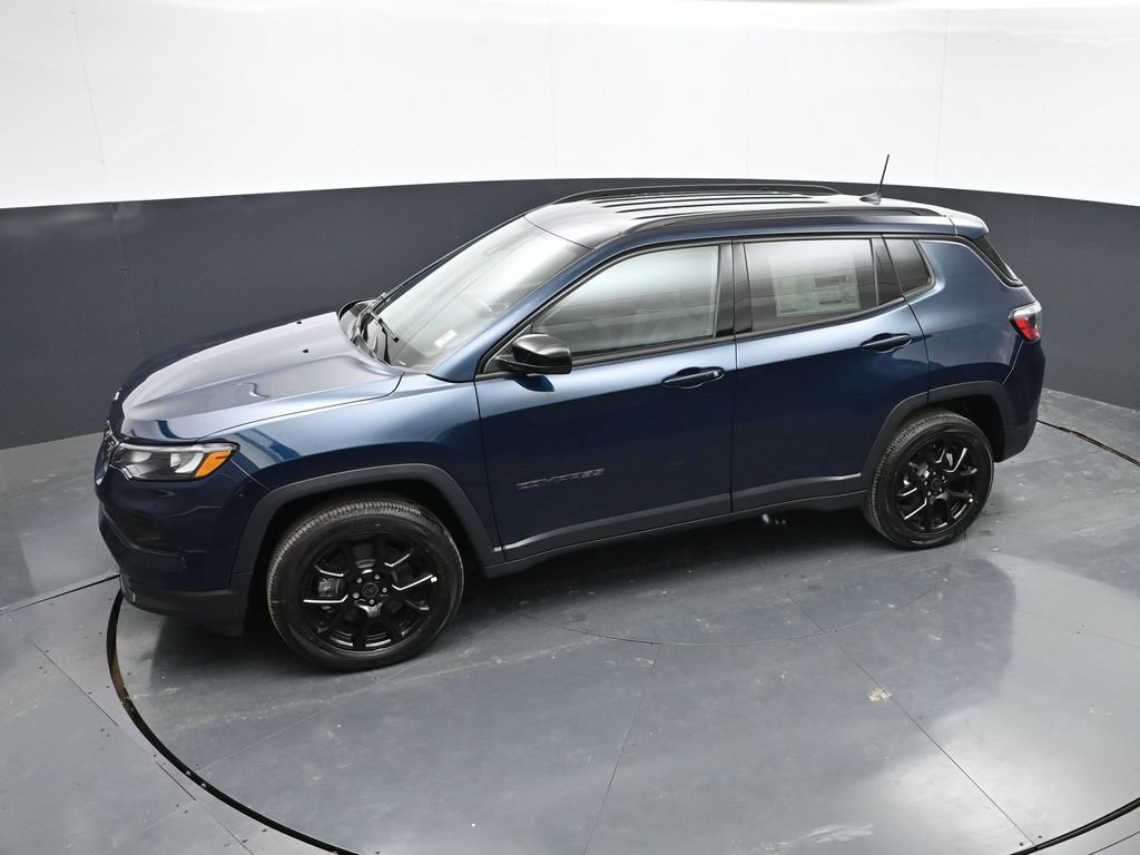 New 2026 Jeep Compass Latitude AWD/4WD image 39