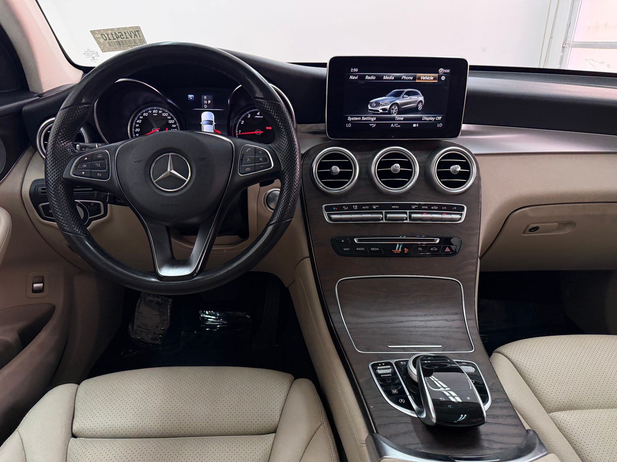 Used 2019 Mercedes-Benz GLC 300 4MATIC image 30