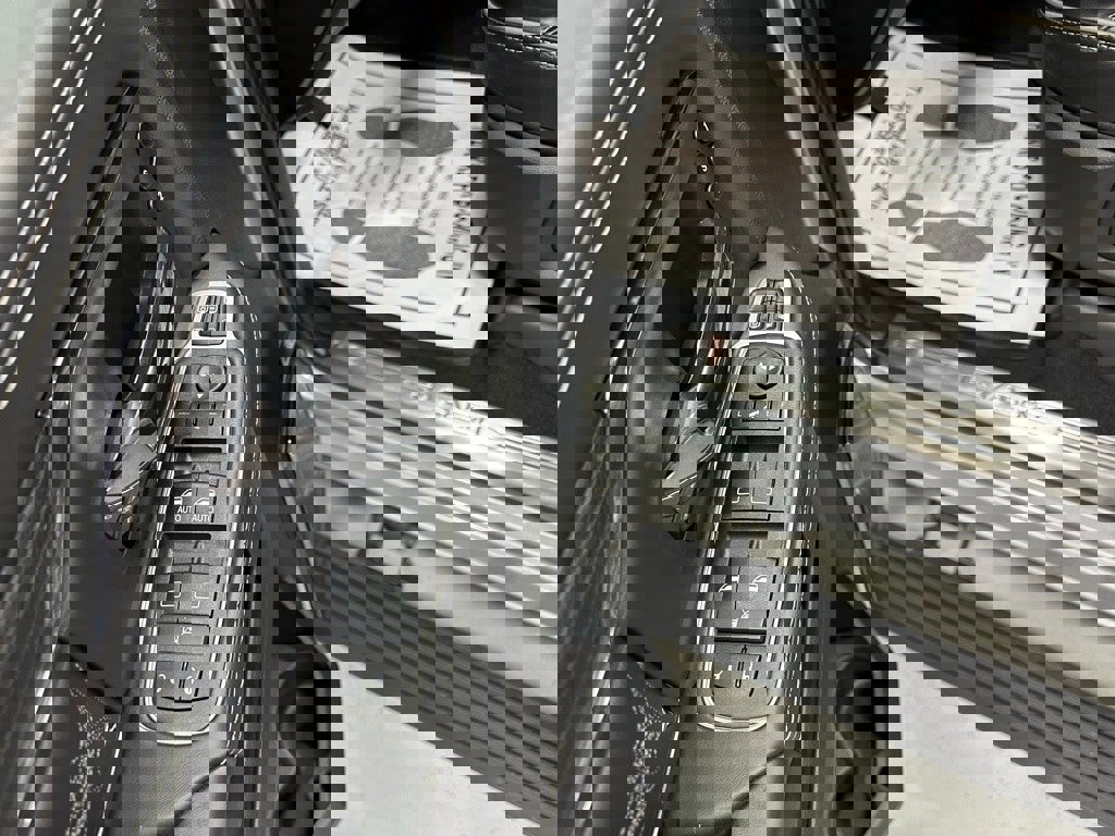 Used 2024 RAM 2500 Limited image 9