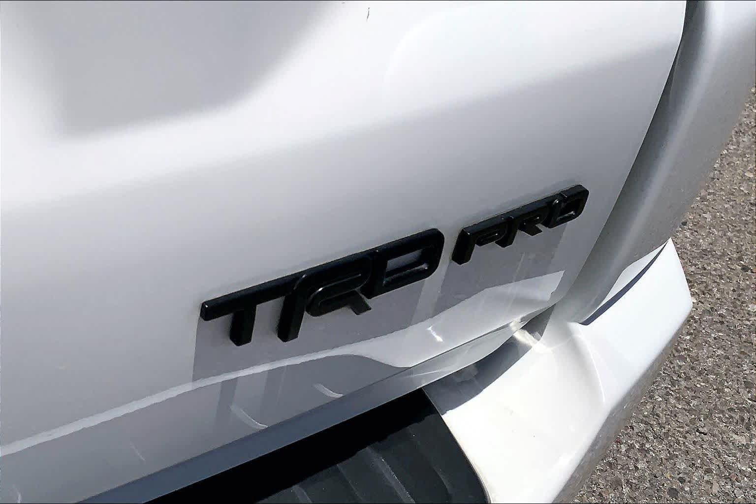 Used 2019 Toyota 4Runner SR5 AWD/4WD image 9