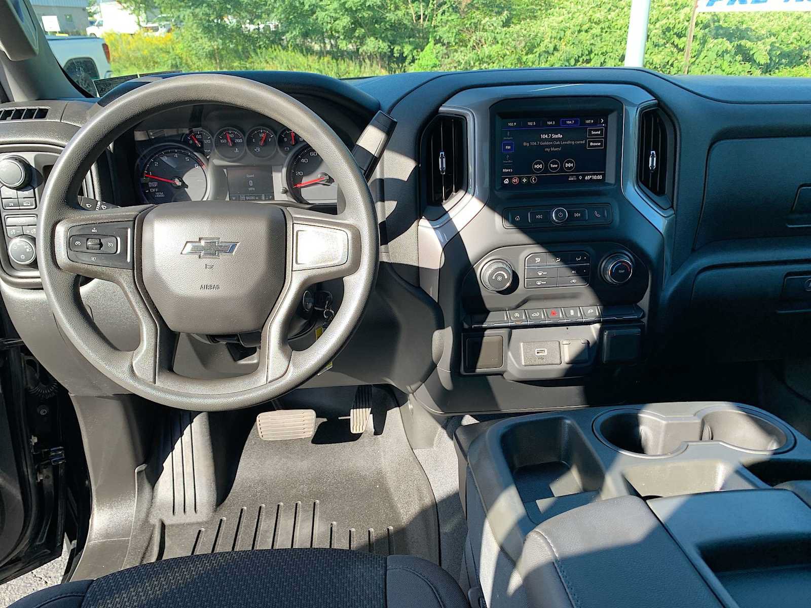Certified 2020 Chevrolet Silverado 1500 Custom w/ Rally Edition AWD/4WD image 18