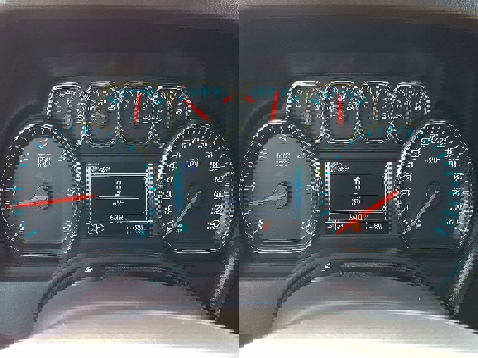 Used 2018 Chevrolet Suburban Premier image 17