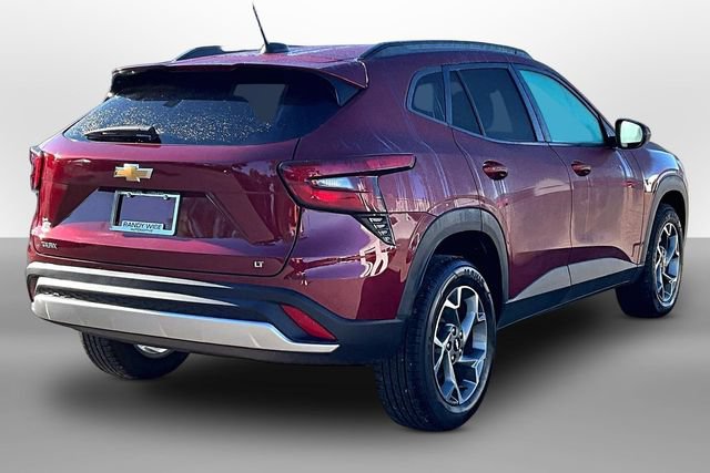 Used 2025 Chevrolet Trax LT FWD image 13
