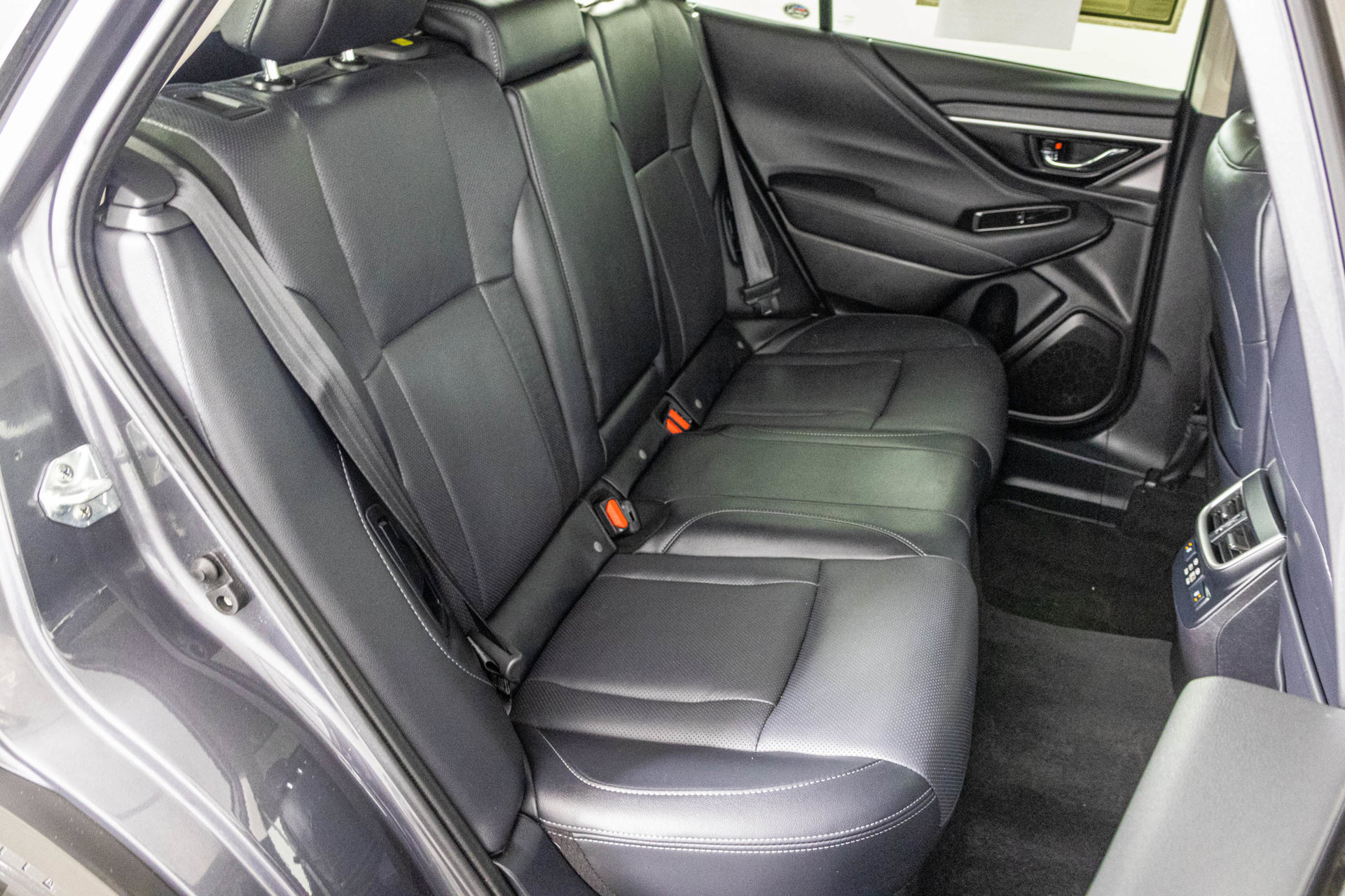 Used 2023 Subaru Outback Limited AWD/4WD image 46