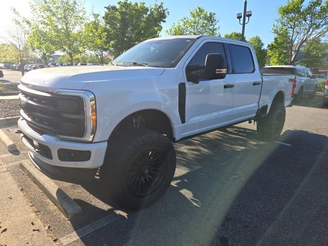 Used 2023 Ford F250 Platinum w/ FX4 Off-Road Package image 2