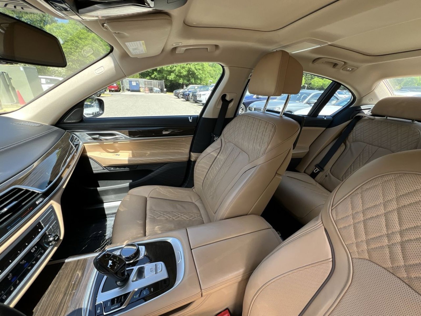 Used 2022 BMW 740i xDrive w/ Autobahn Package AWD/4WD image 5