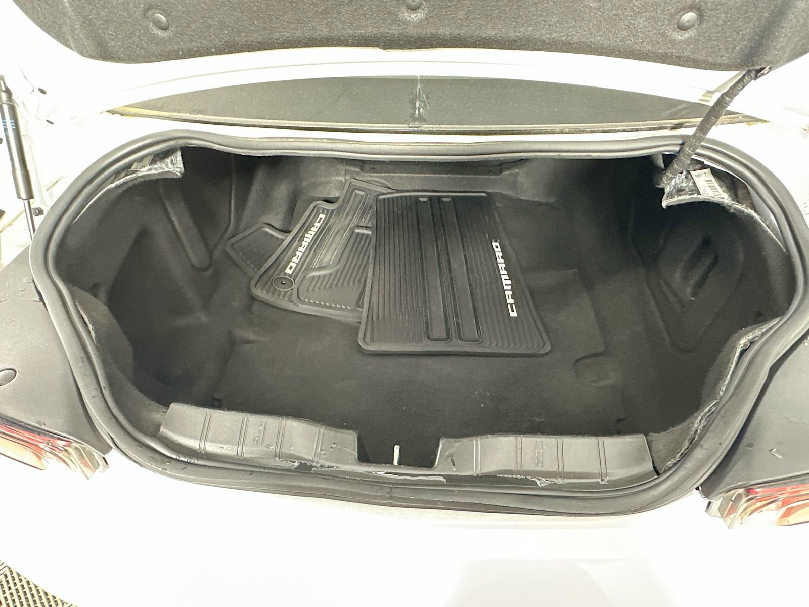 Used 2019 Chevrolet Camaro SS image 28