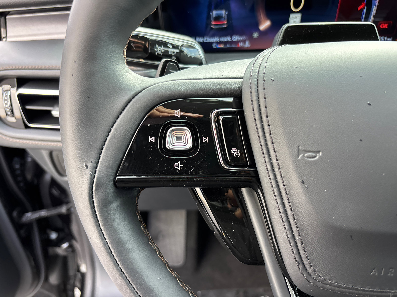 New 2026 Lincoln Aviator AWD image 19