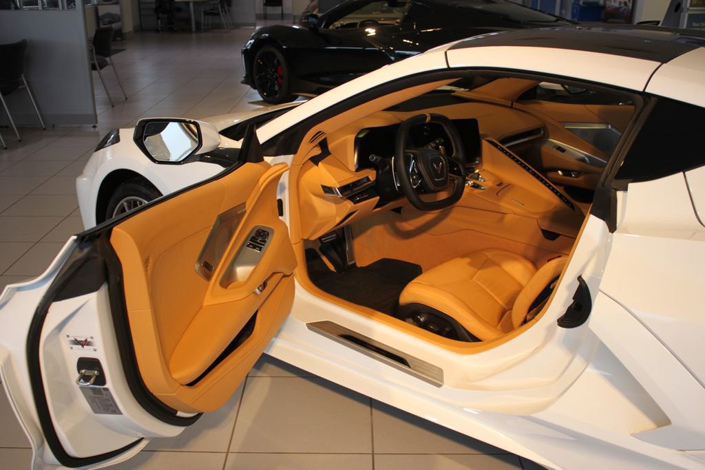 Used 2023 Chevrolet Corvette Stingray Premium Cpe w/ Z51 Performance Package image 5