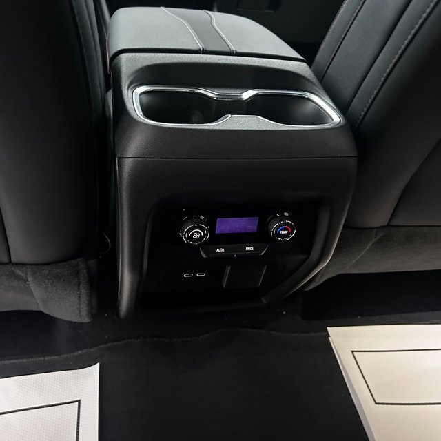 New 2026 Chevrolet Traverse Z71 w/ Driver Confidence Package image 38