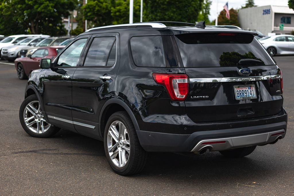 Used 2017 Ford Explorer Limited w/ Equipment Group 301A AWD/4WD image 5