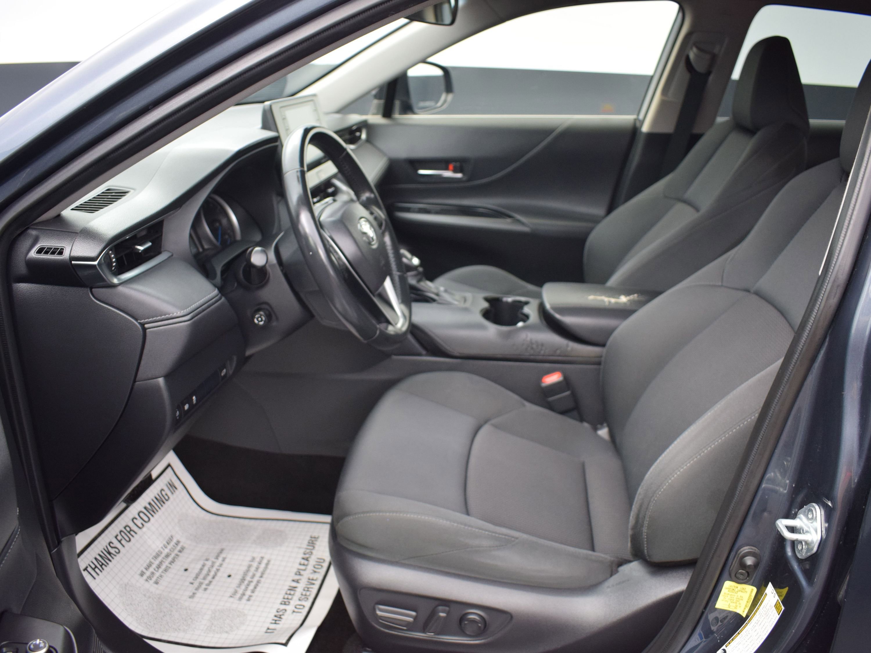 Used 2021 Toyota Venza LE image 14