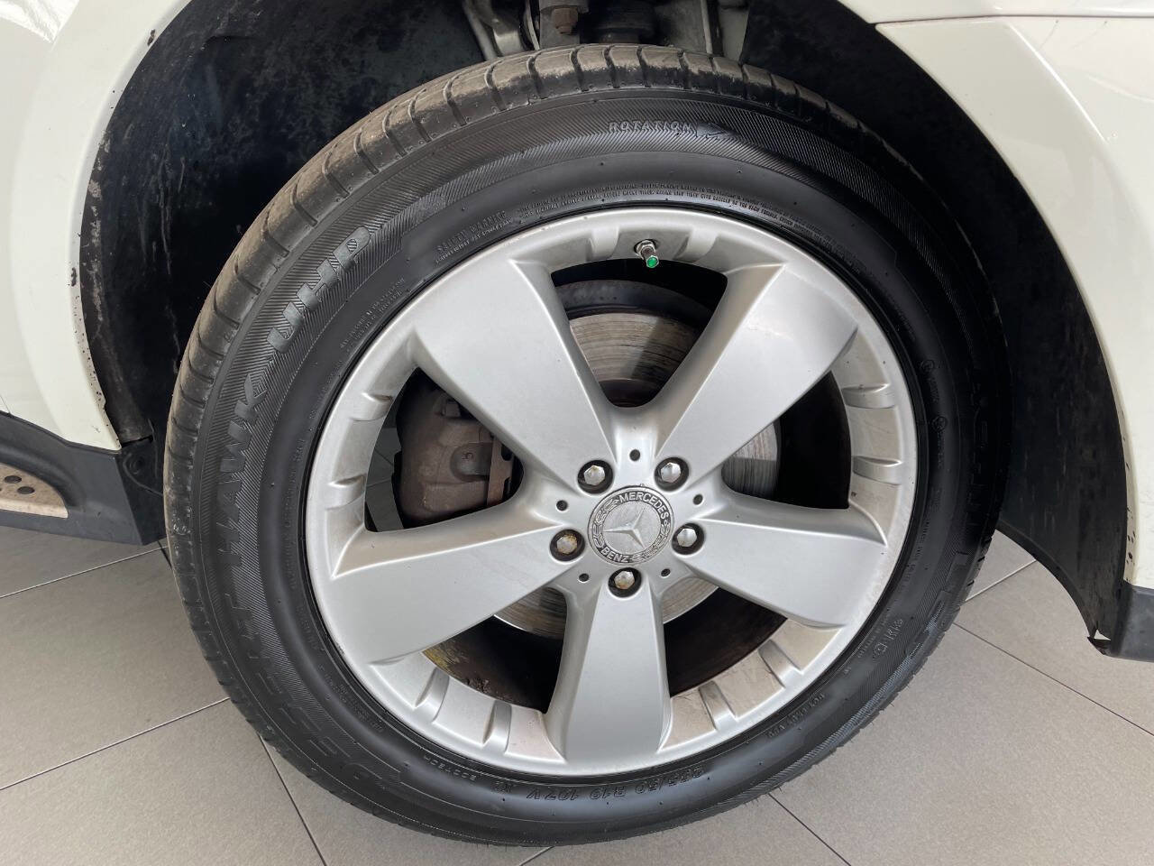 Used 2010 Mercedes-Benz ML 350 BlueTEC 4MATIC image 11