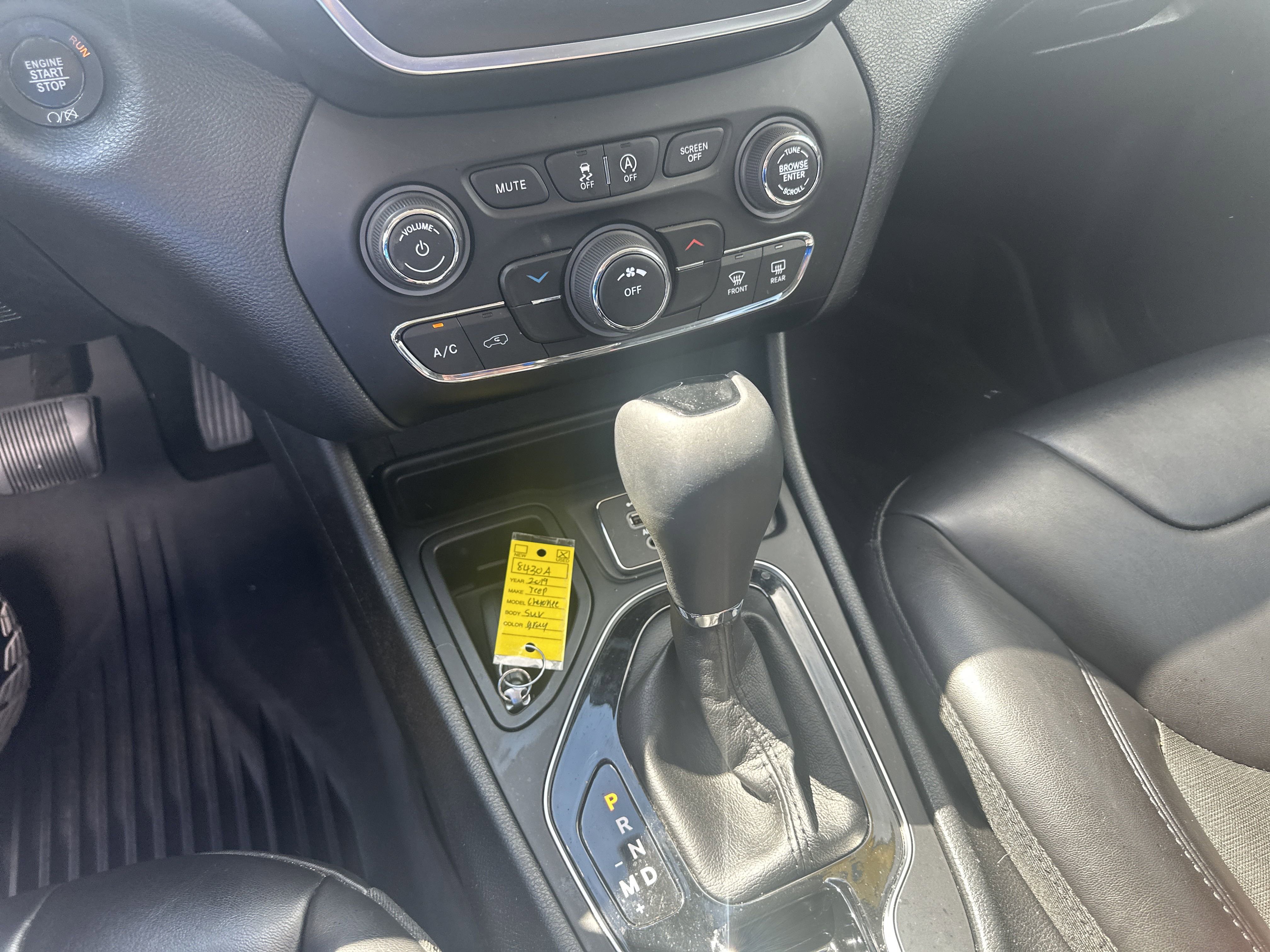 Used 2019 Jeep Cherokee Latitude Plus image 31