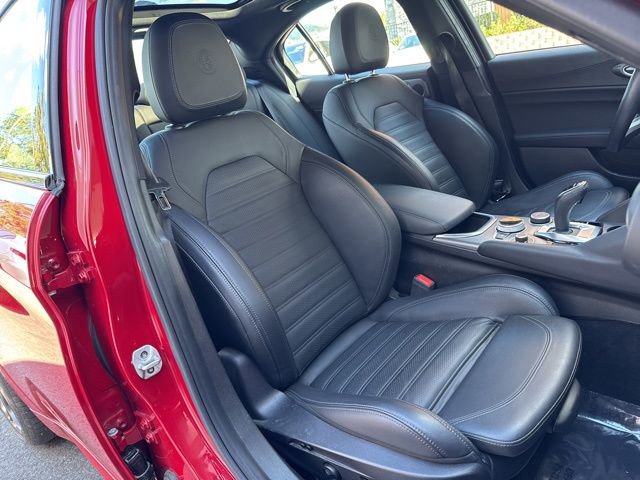 Used 2021 Alfa Romeo Giulia Ti Sport image 17