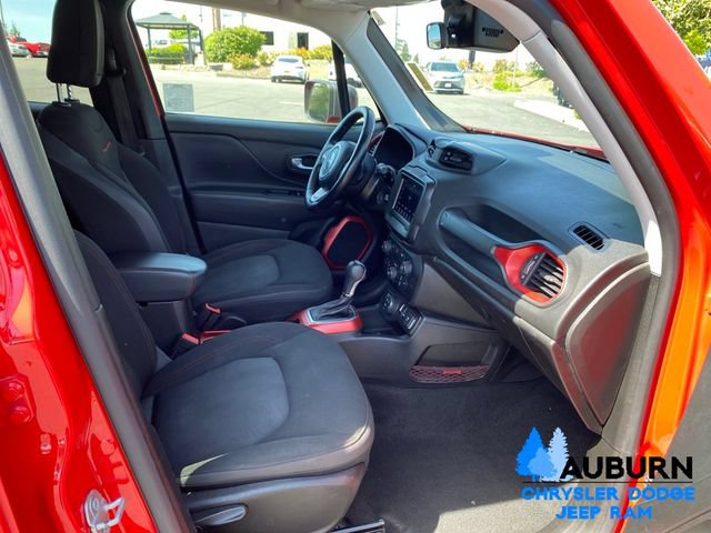 Used 2020 Jeep Renegade Trailhawk w/ Cold Weather Group AWD/4WD image 13