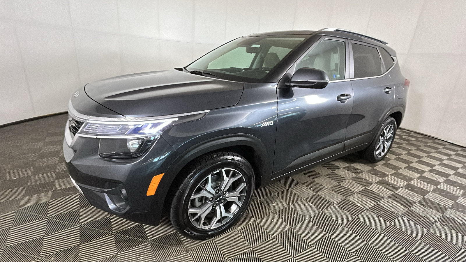 Used 2022 Kia Seltos EX AWD/4WD image 7