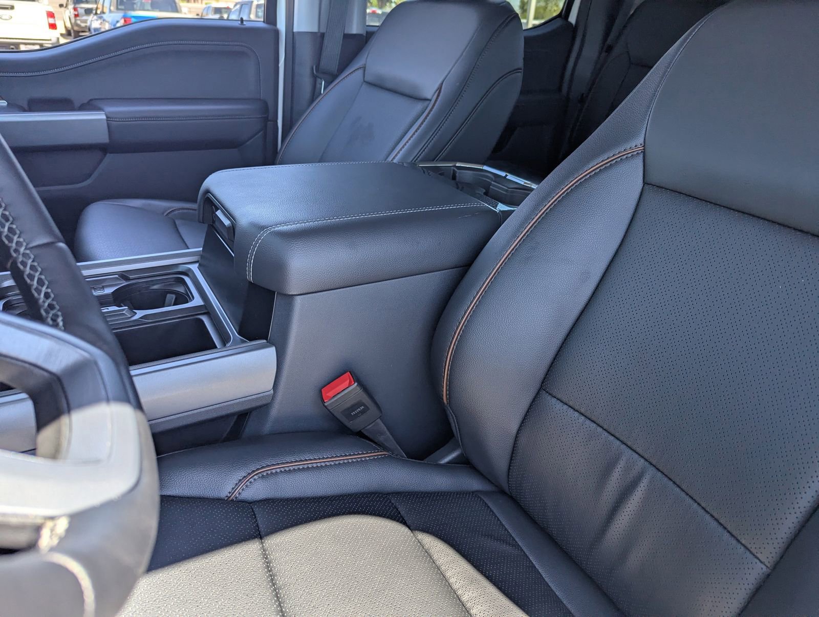 New 2026 Ford F250 Lariat w/ Black Appearance Package AWD/4WD image 49